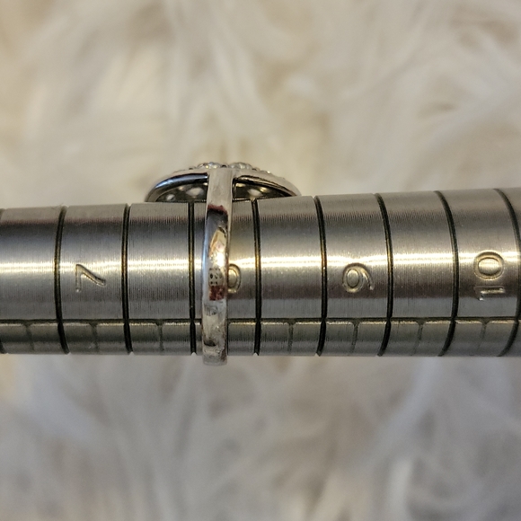 Ring - Picture 6 of 9